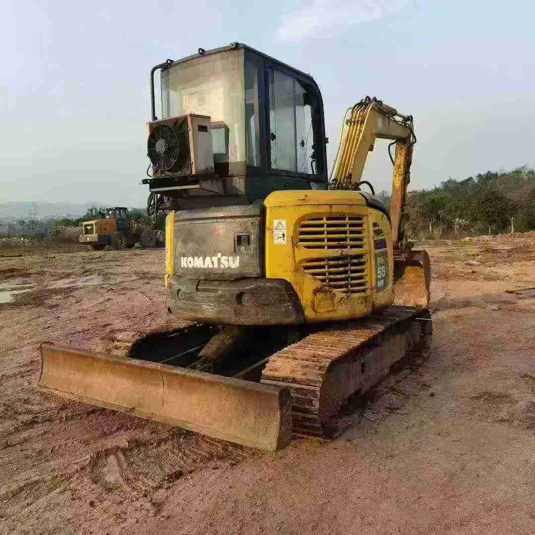 Used 小松 PC55MR-2 Excavator 2016 Model