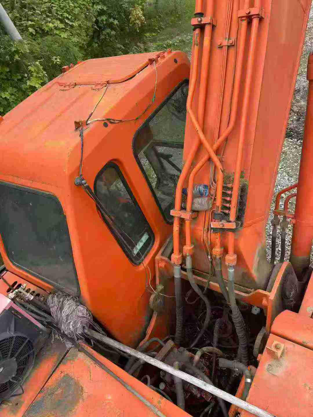 Used Doosan DH220-5 Excavator 2016 Model / 4