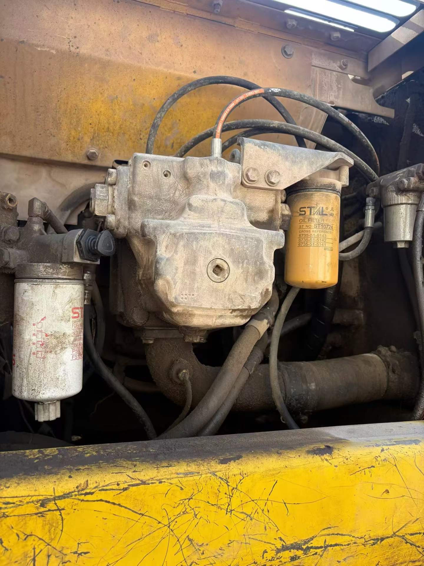 Used Komatsu PC220-8 Excavator 2016 Model / 9