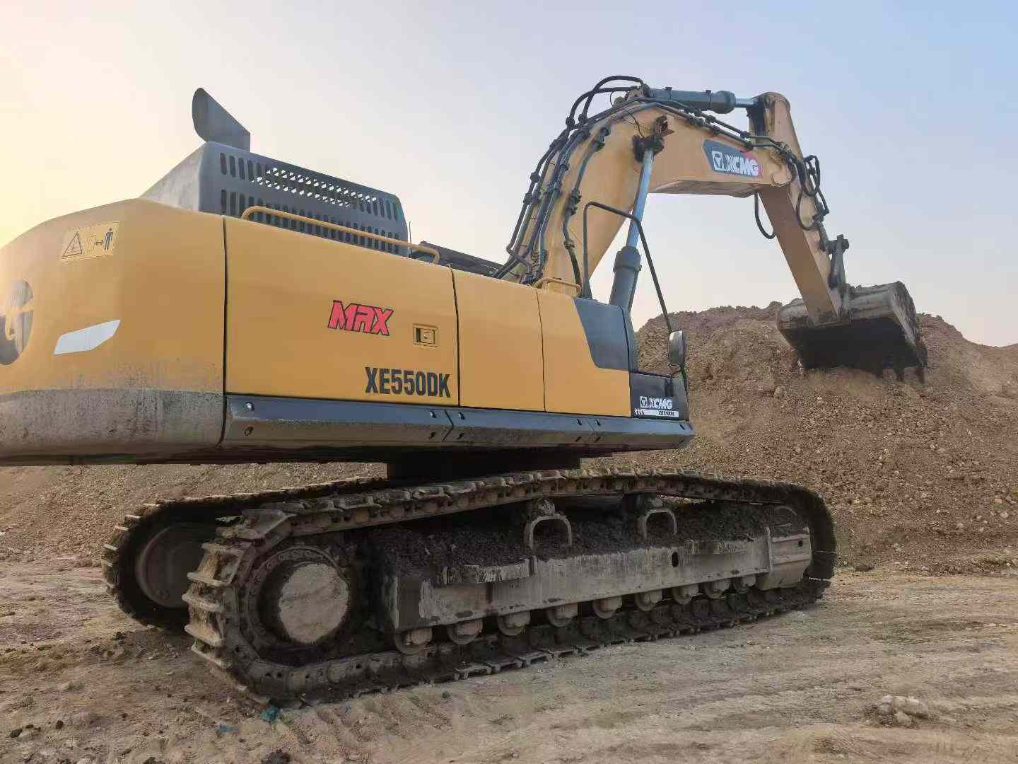 Used XCMG LW550KV Excavator 2022 Model / 5