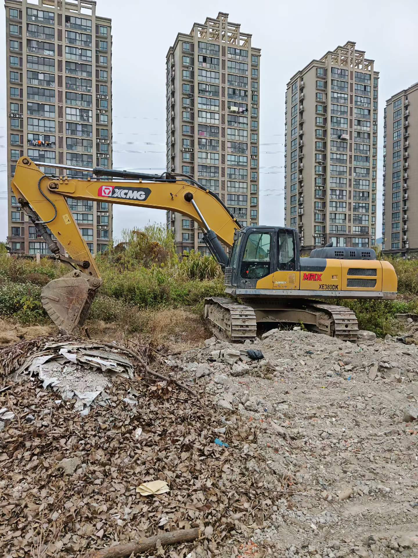 Used XCMG XE80 Excavator 2022 Model / 3