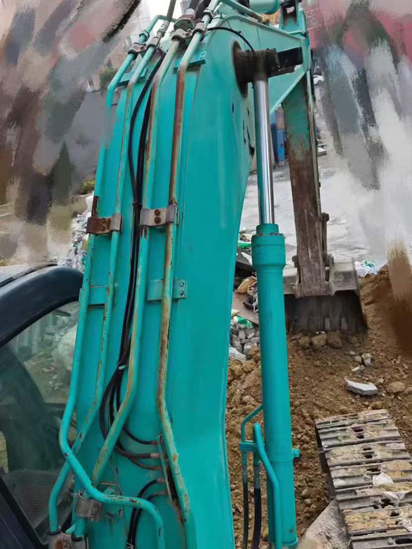 Used Kobelco SK210 Excavator 2012 Model / 4