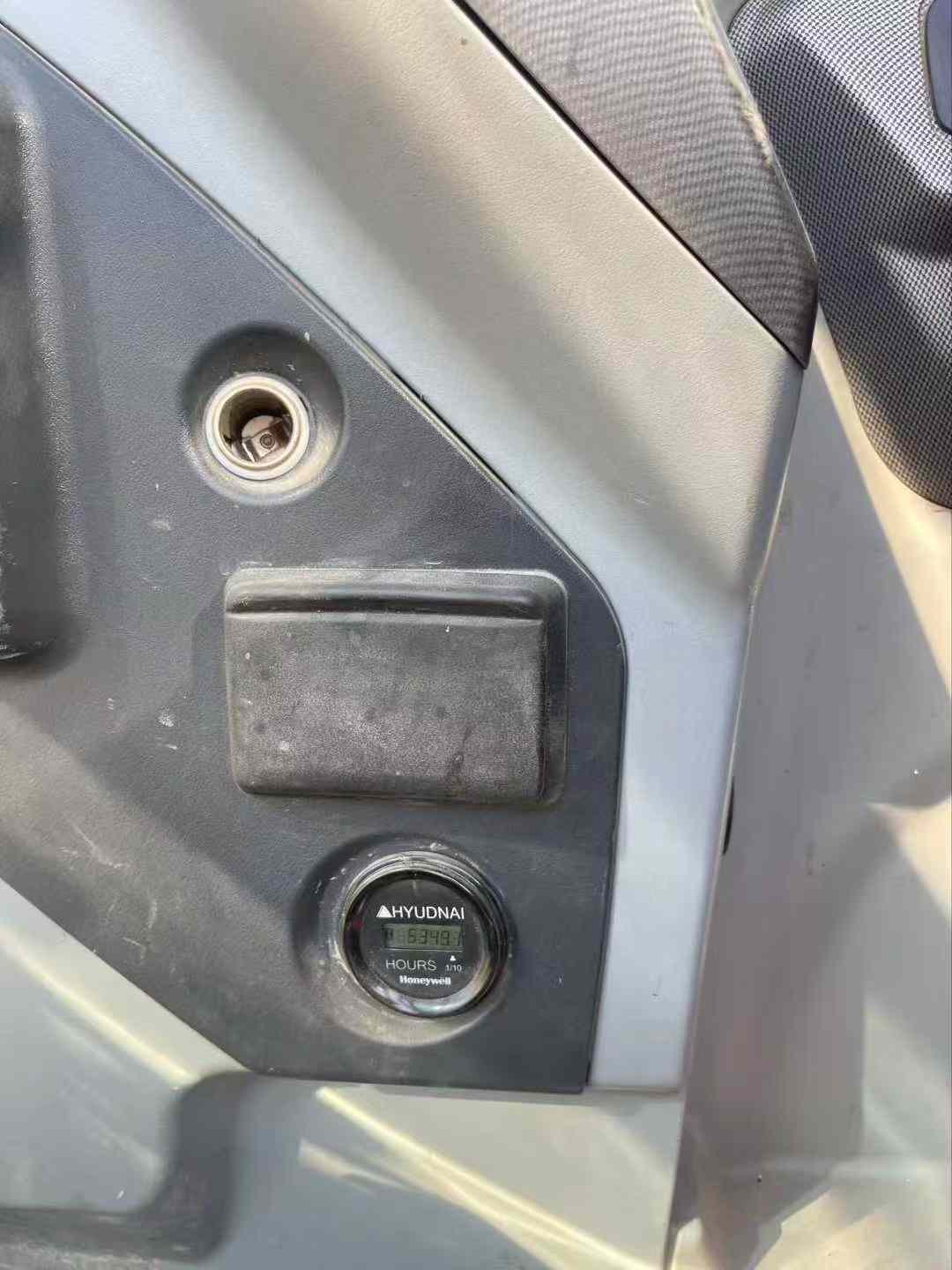 Used Hyundai HX75 Excavator 2021 Model / 5