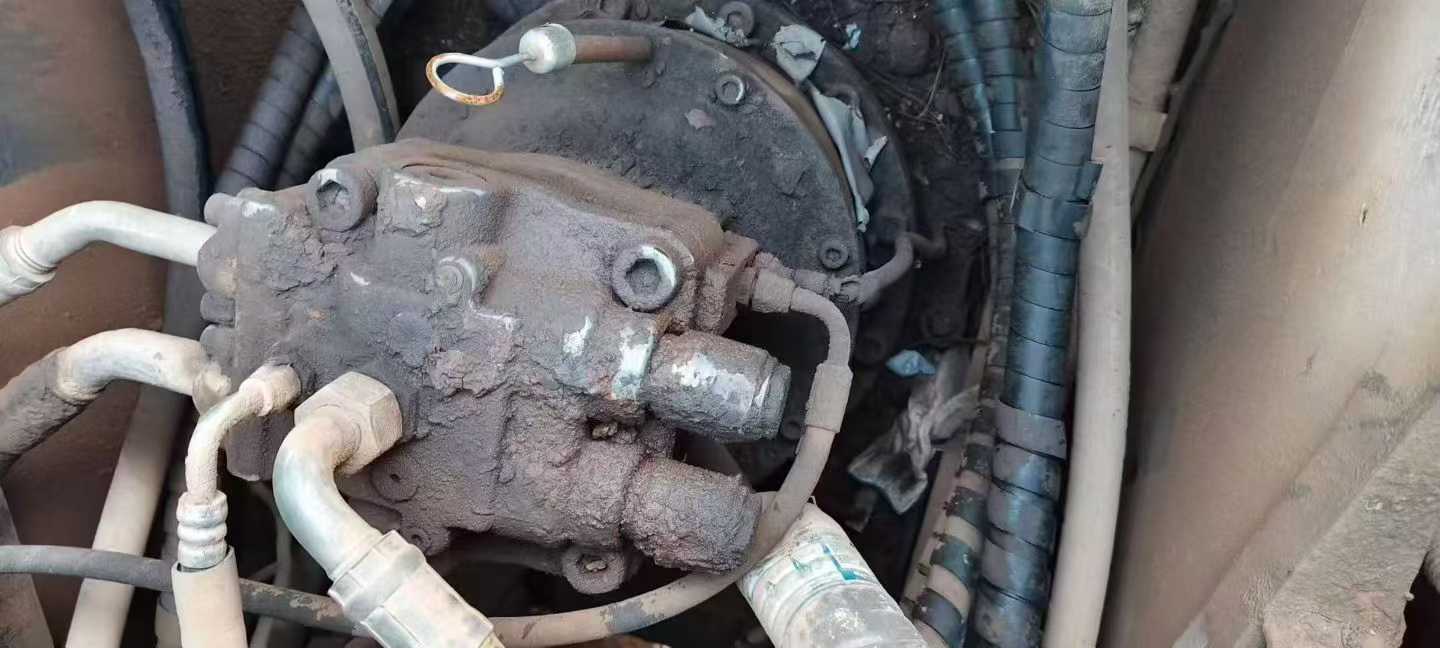 Used Hitachi ZX240-3 Excavator 2014 Model / 6