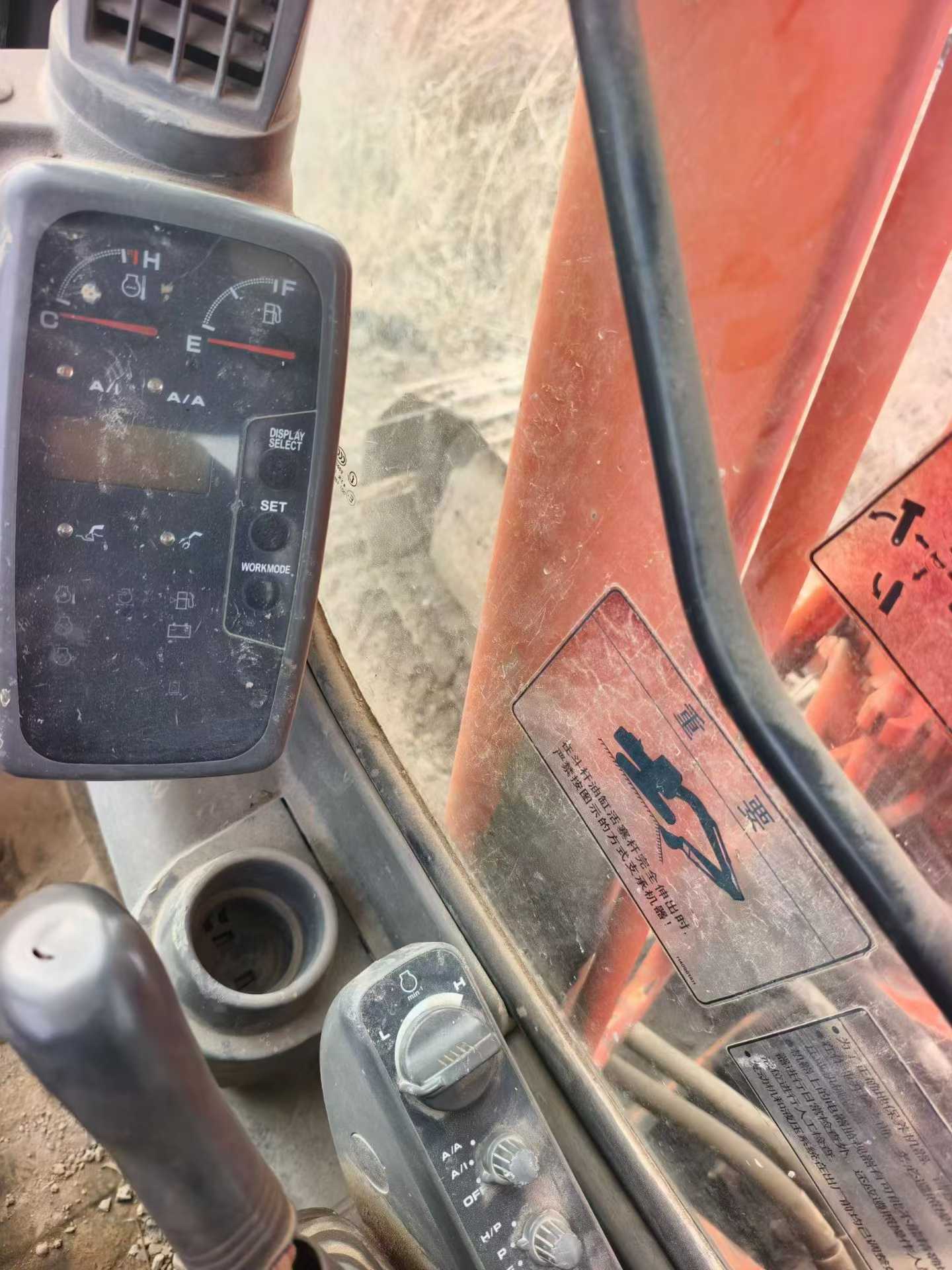 Used Hitachi ZAXIS200 Excavator 2016 Model / 4