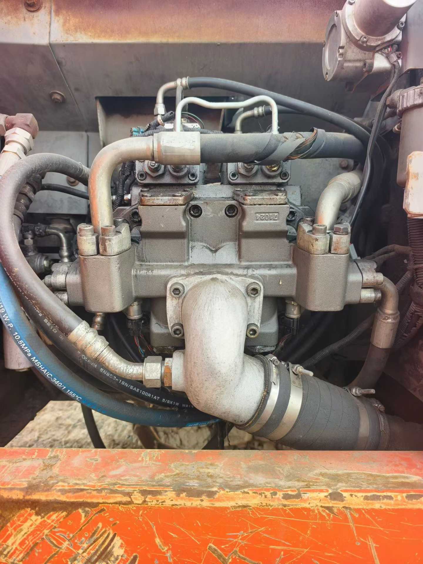 Used Hitachi ZAXIS200 Excavator 2016 Model / 8