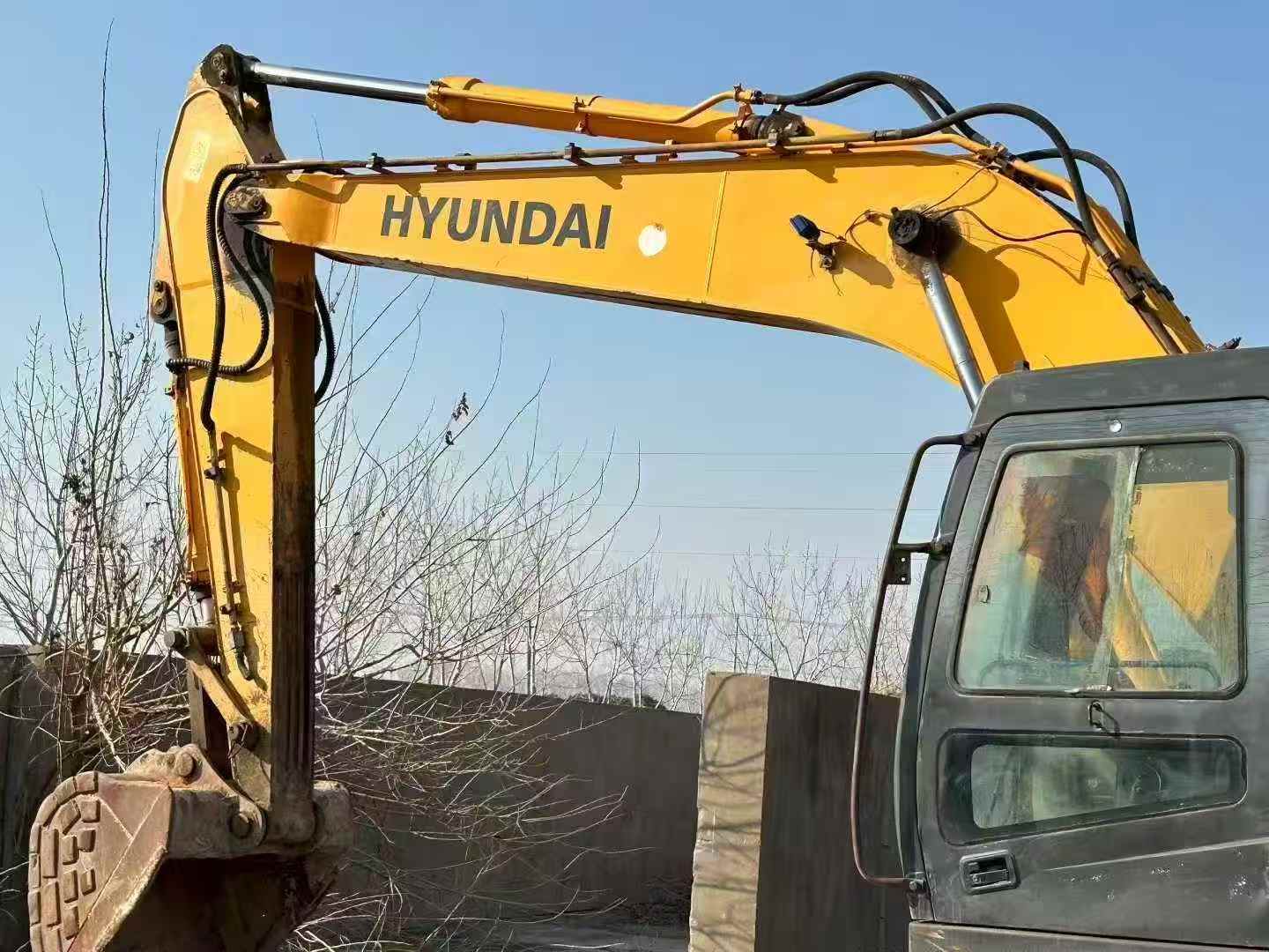 Used Hyundai R225-7 Excavator 2016 Model / 2