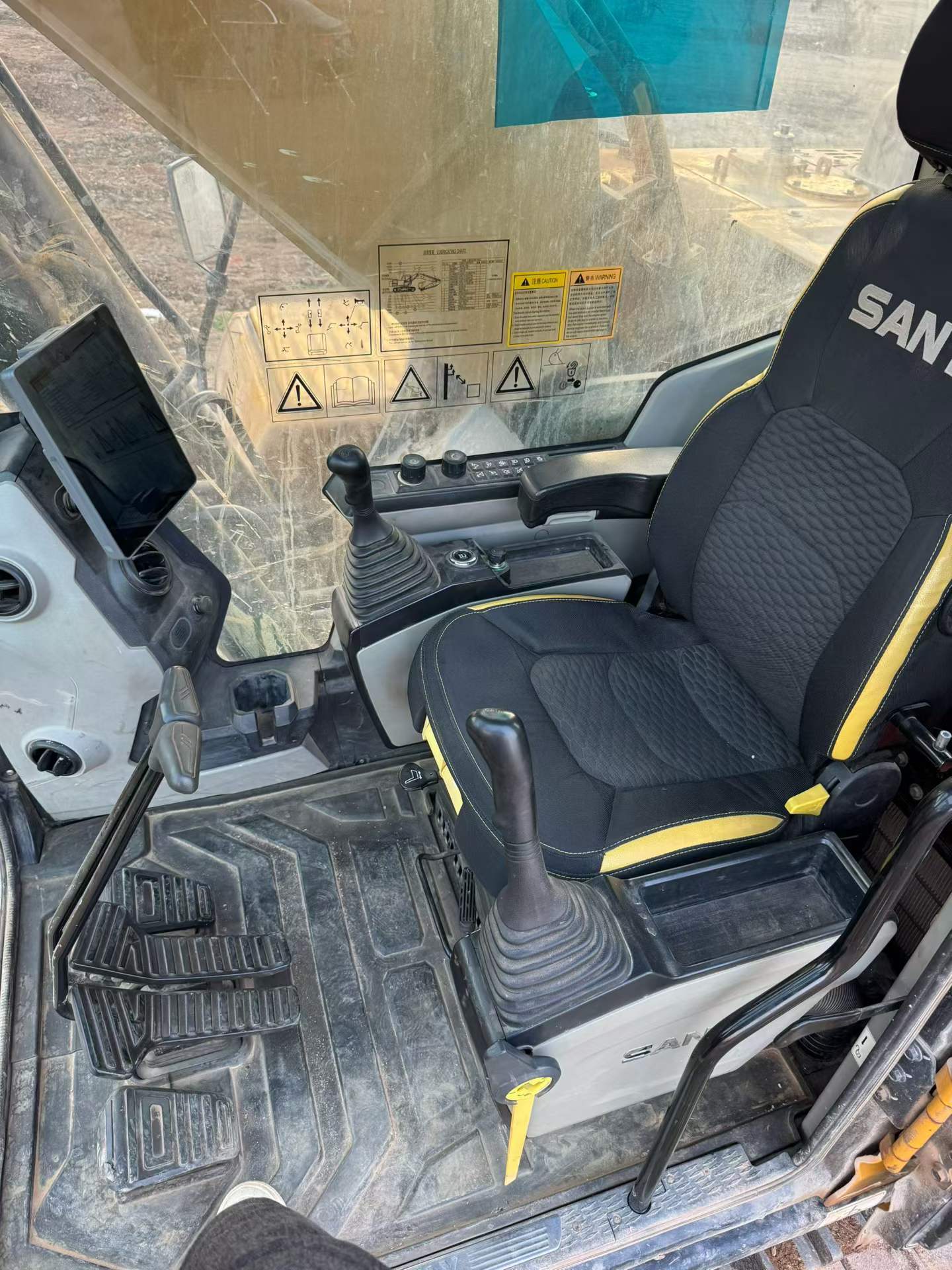 Used Sany SY200C Excavator 2022 Model / 8