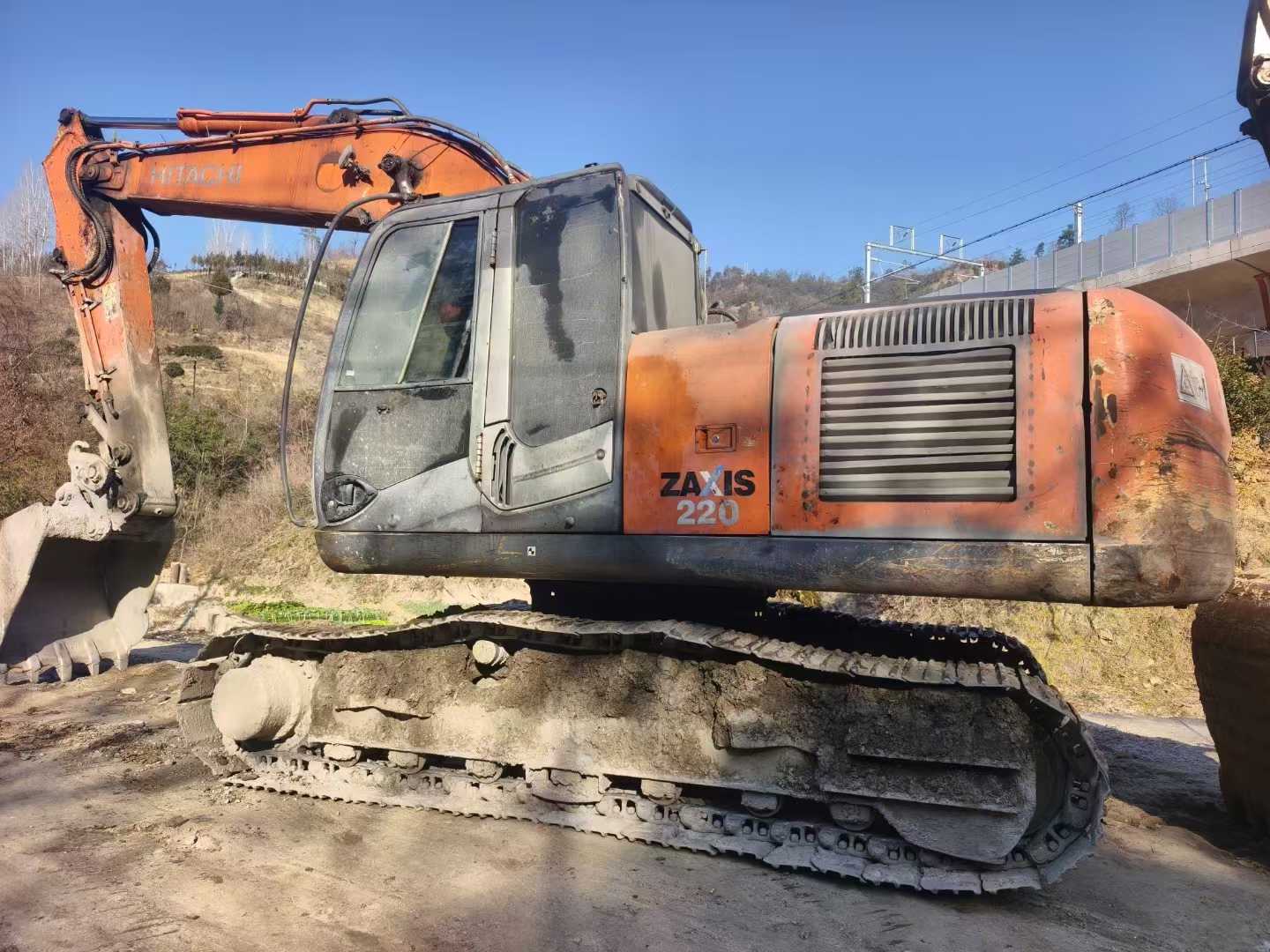 Used Hitachi ZAXIS200 Excavator 2013 Model / 2