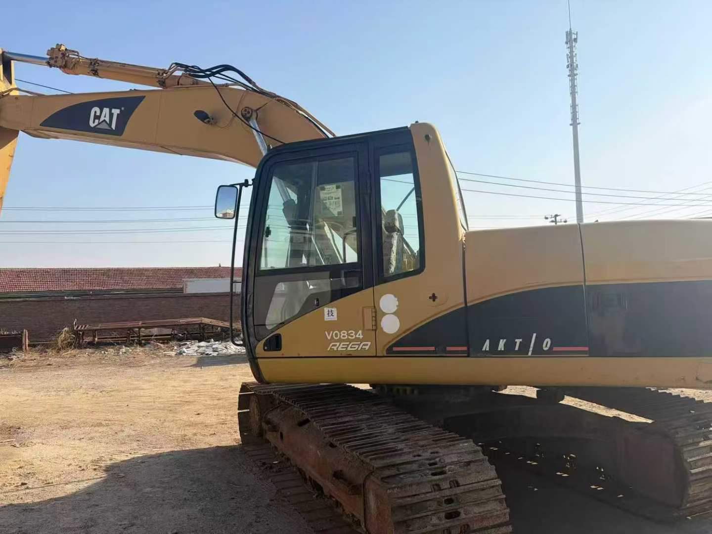 Used Caterpillar CT20 Excavator 2005 Model / 5