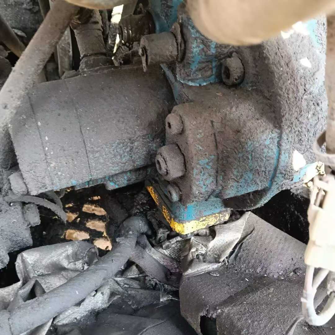 Used Hyundai R55-7 Excavator 2016 Model / 3