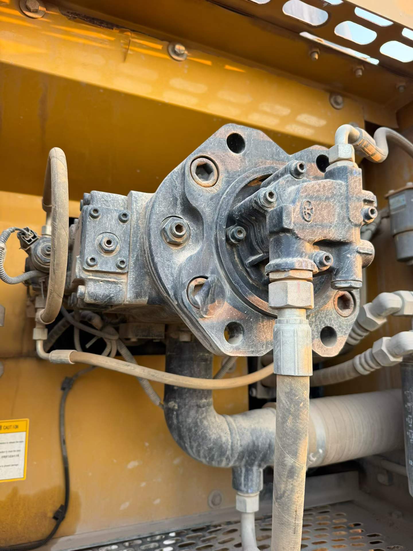 Used Sany SY200C Excavator 2022 Model / 3