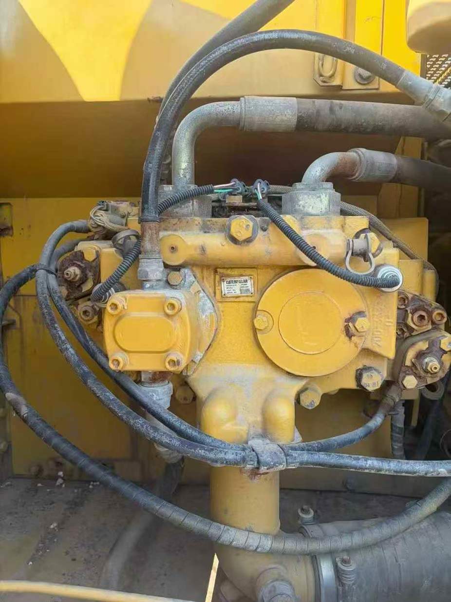 Used Caterpillar CT20 Excavator 2005 Model / 3