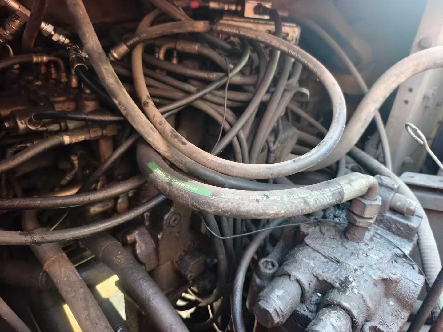 Used Hitachi ZAXIS200 Excavator 2013 Model / 7