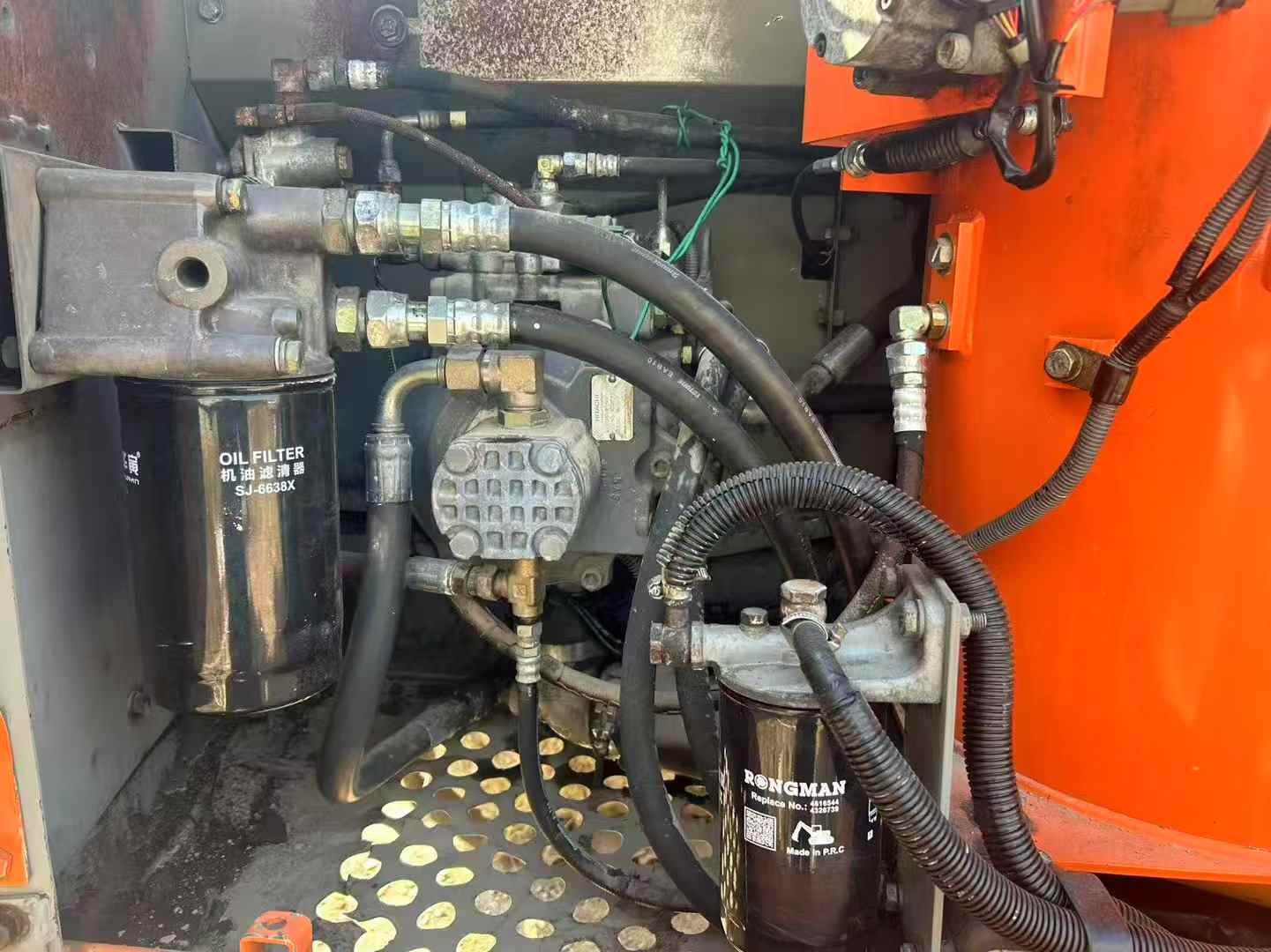 Used Hitachi ZX120 Excavator 2010 Model / 4