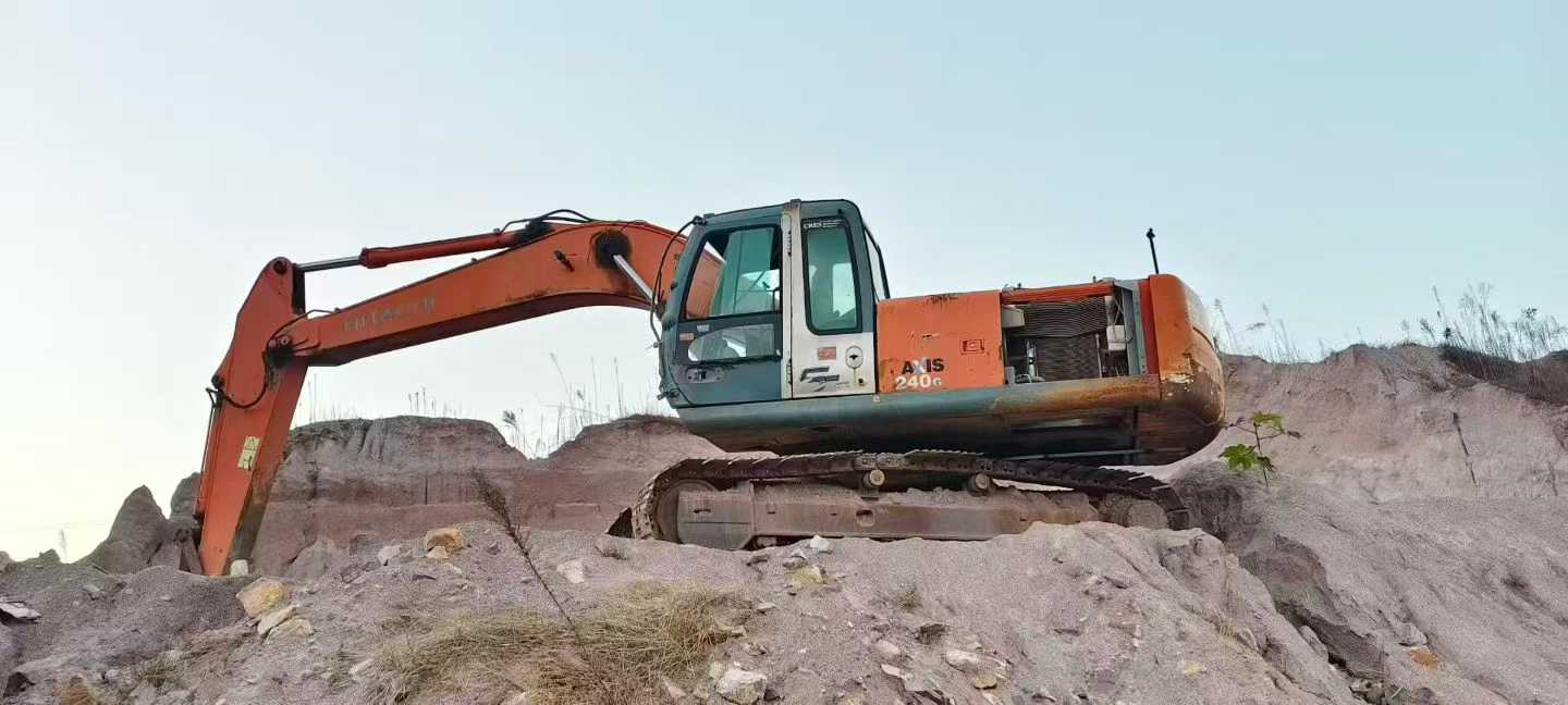 Used 日立 ZX240-3 Excavator 2014 Model