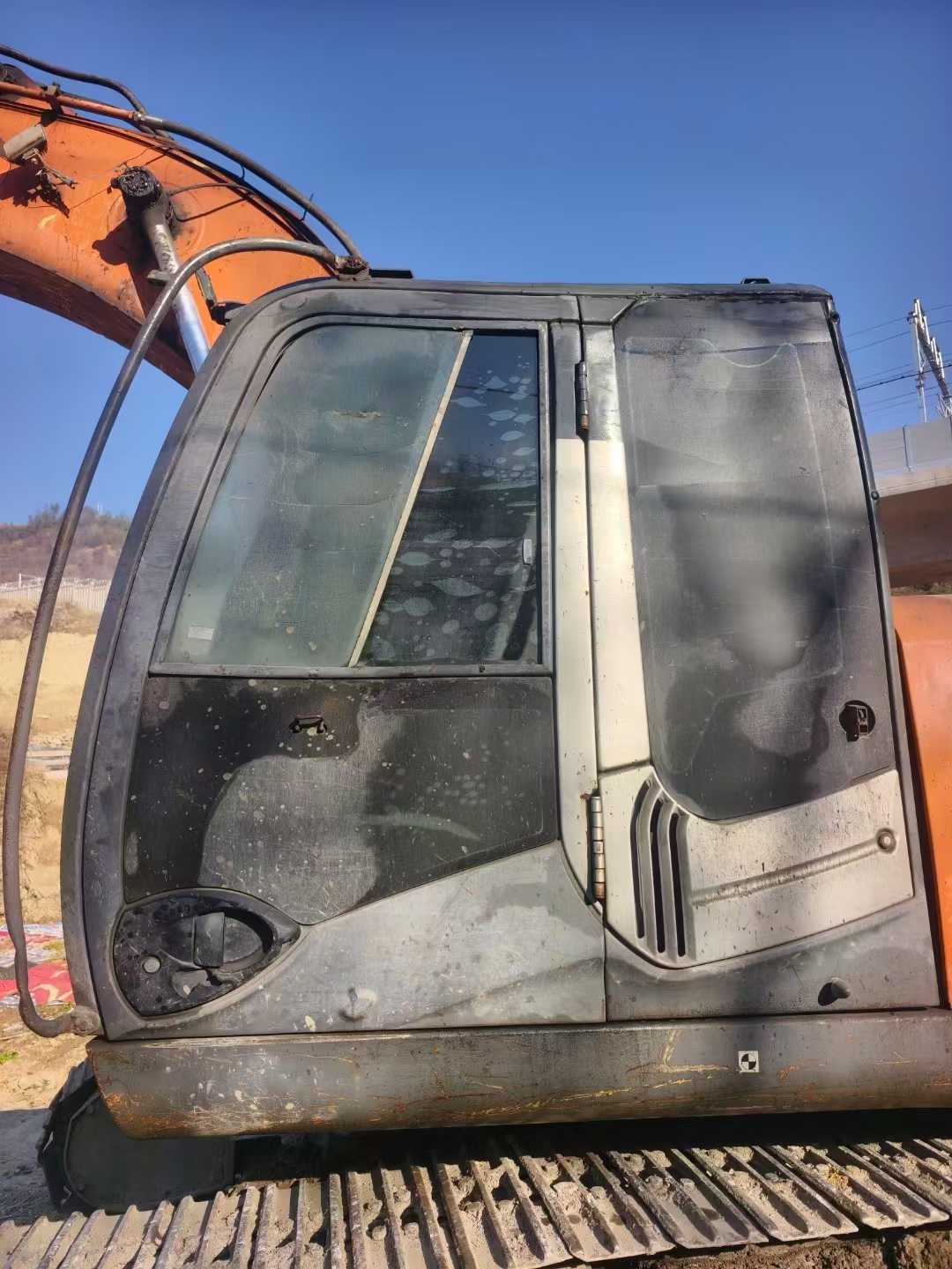 Used Hitachi ZAXIS200 Excavator 2013 Model / 8