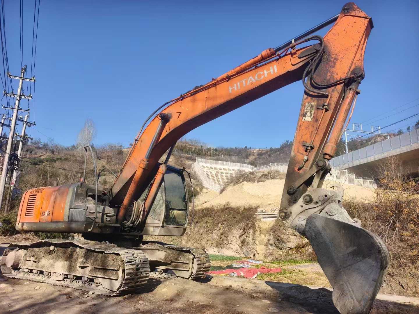 Used Hitachi ZAXIS200 Excavator 2013 Model / 4