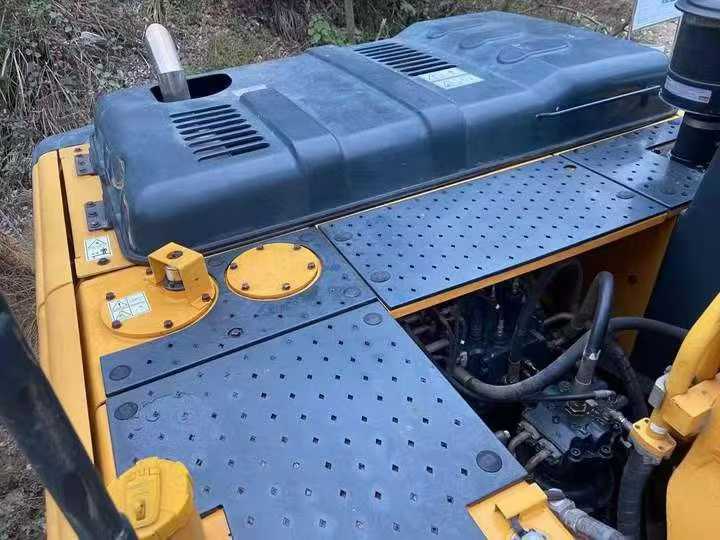 Used Hyundai R225LVS Excavator 2016 Model / 6