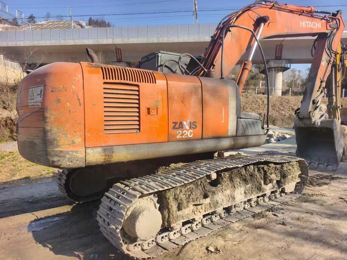 Used Hitachi ZAXIS200 Excavator 2013 Model / 3
