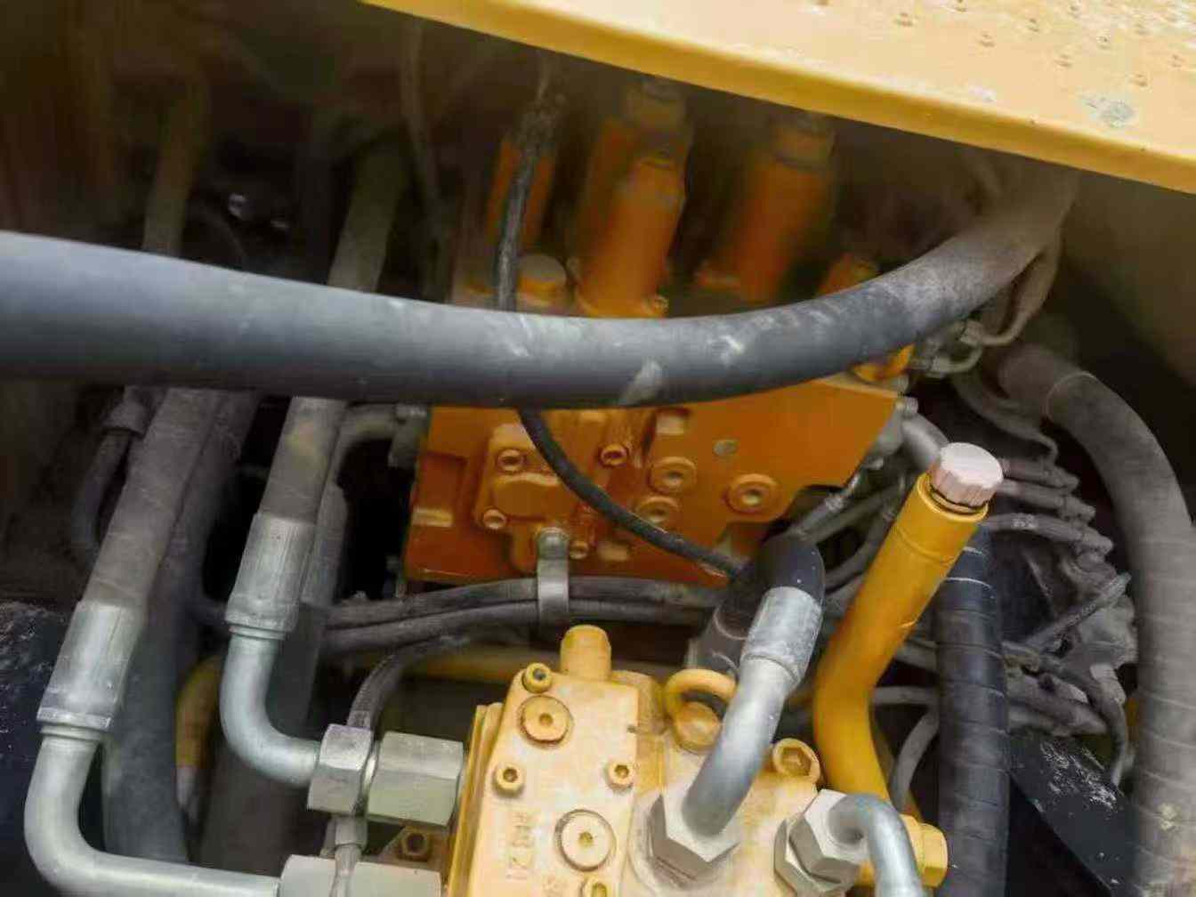 Used Sany SY215W Excavator 2017 Model / 6