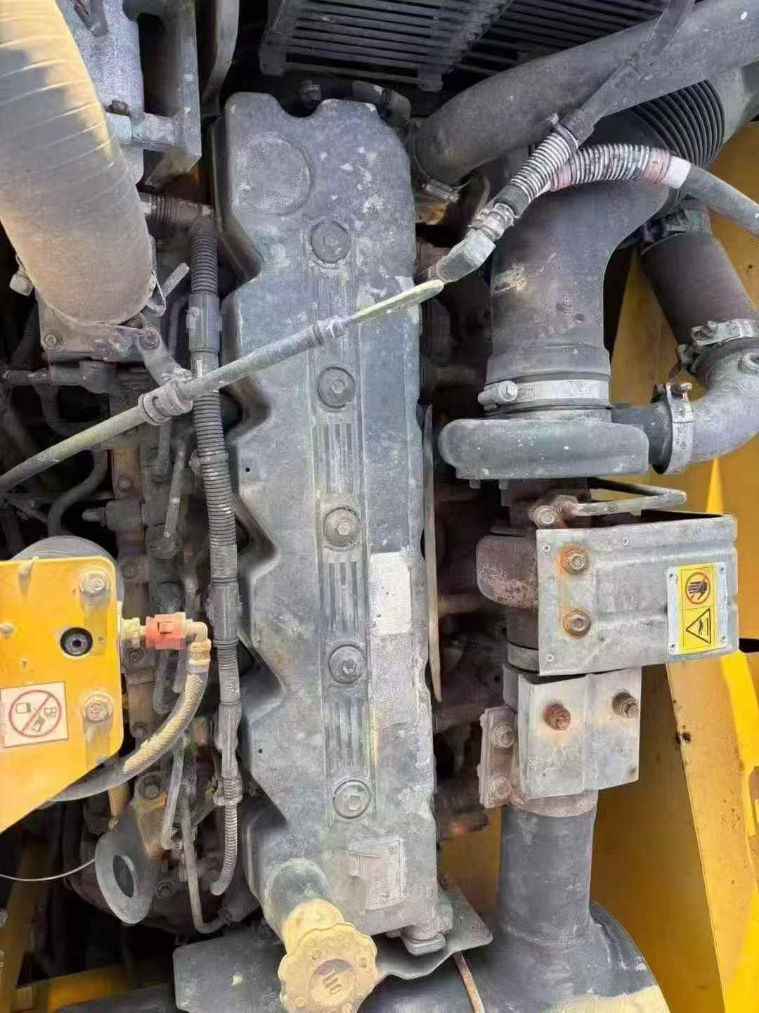 Used Komatsu PC200-8M0 Excavator 2020 Model / 8