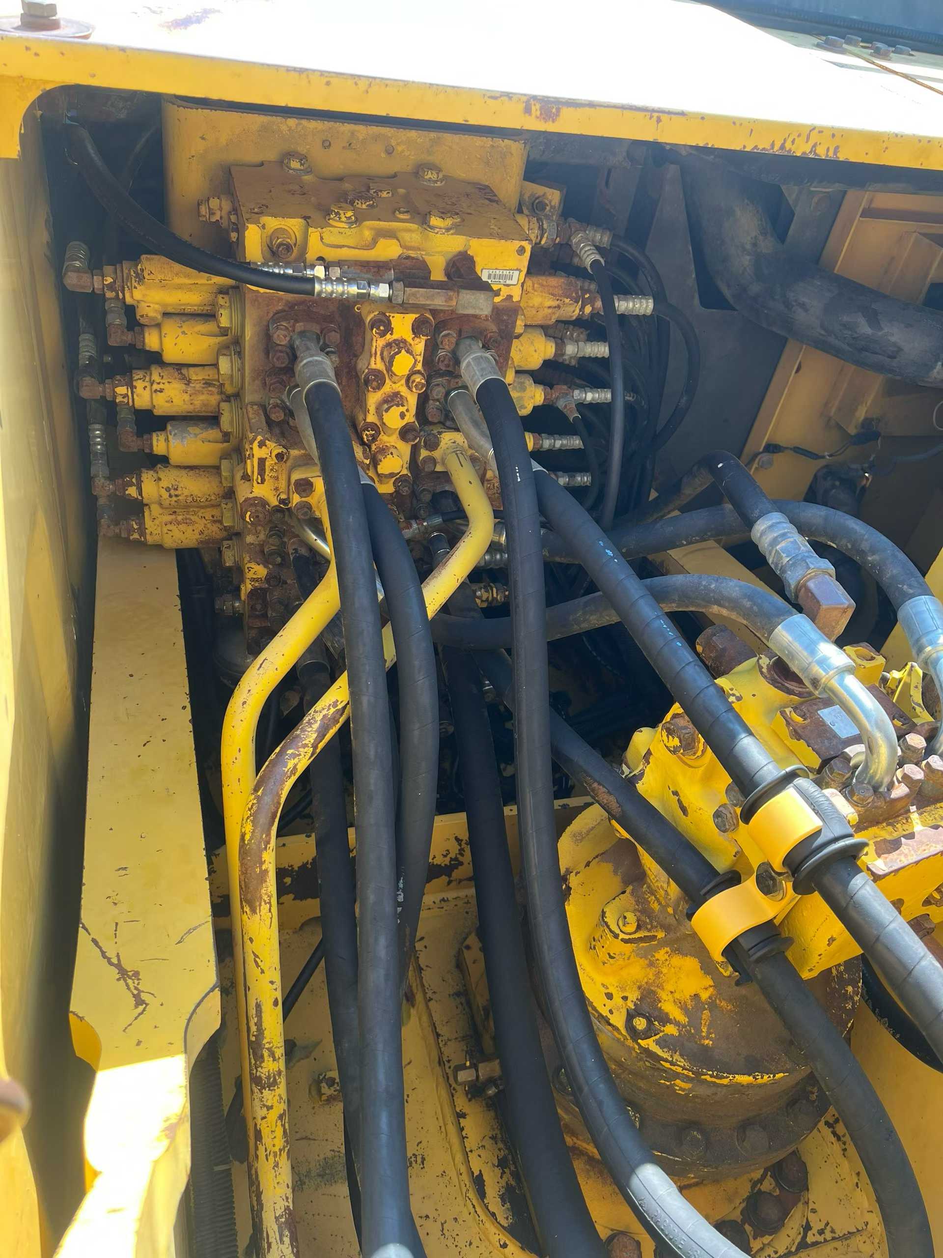 Used Komatsu PW200-7 Excavator 2016 Model / 3