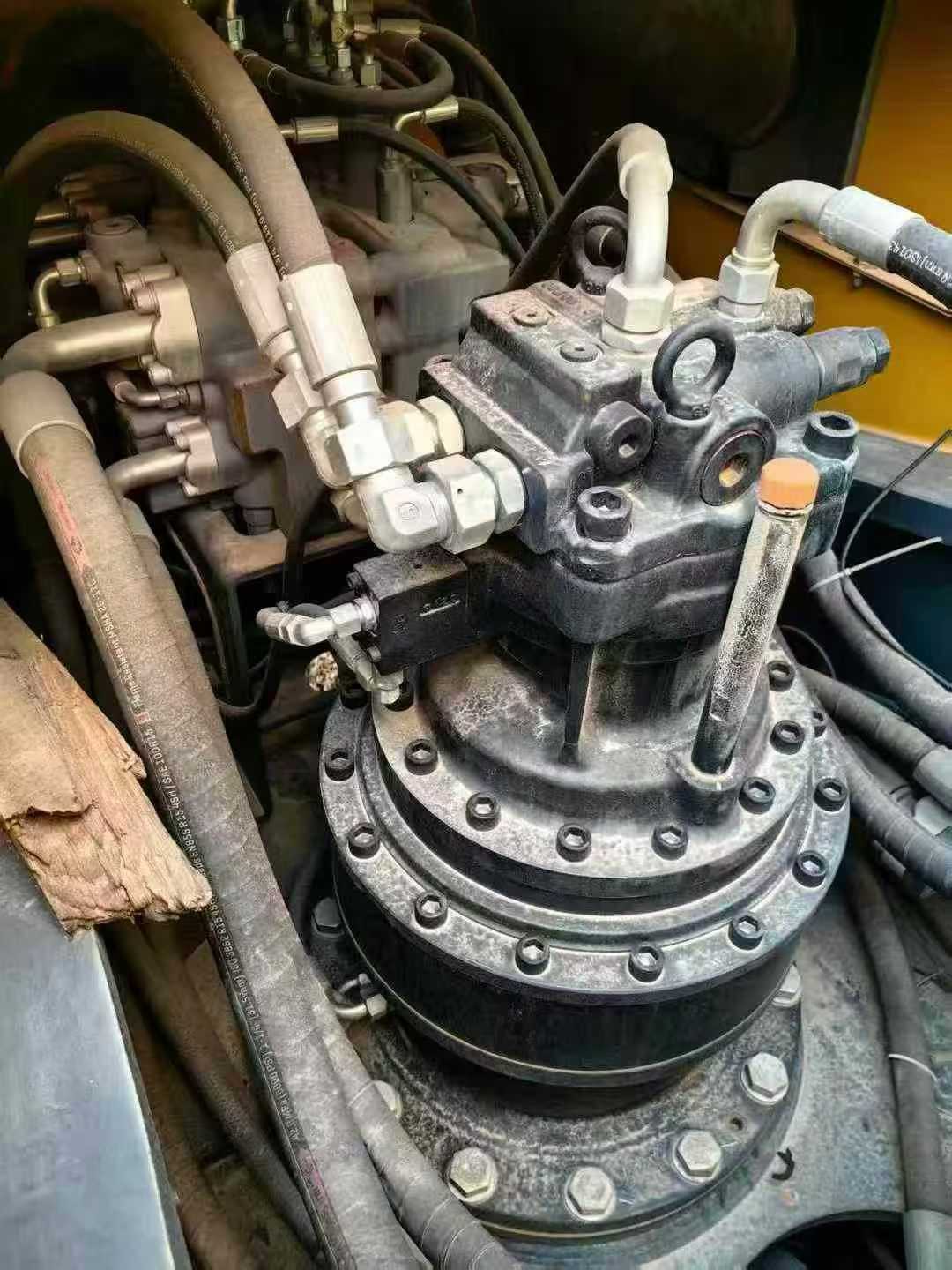 Used XCMG XE60 Excavator 2022 Model / 4