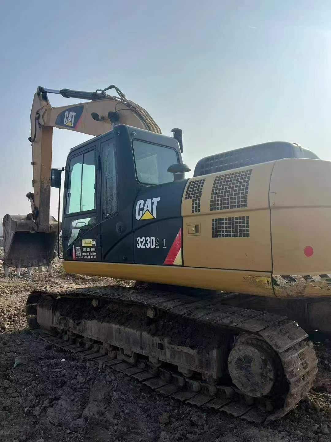 Used Caterpillar 323D2L Excavator 2016 Model / 8