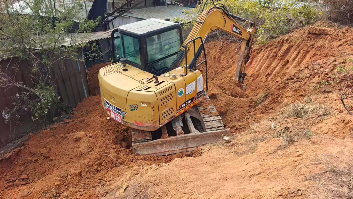 Used Sany SY75 Excavator 2016 Model / 5