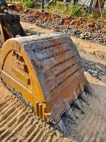 Buy Hyundai R215VSN Used Excavator / 8 Used Hyundai R215VSN Excavator 2017 Model / 8