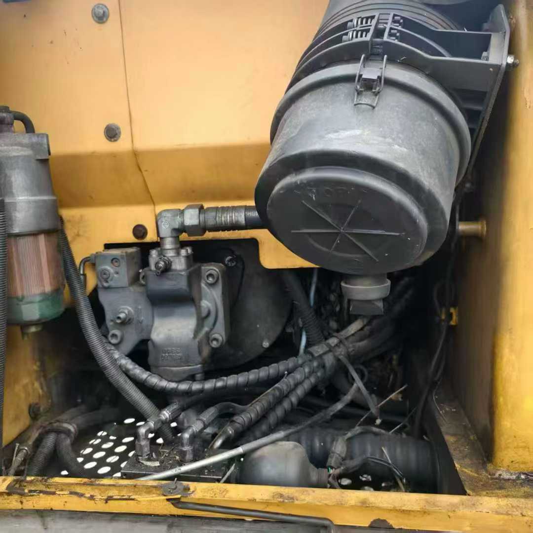 Used XCMG XE80 Excavator 2014 Model / 4