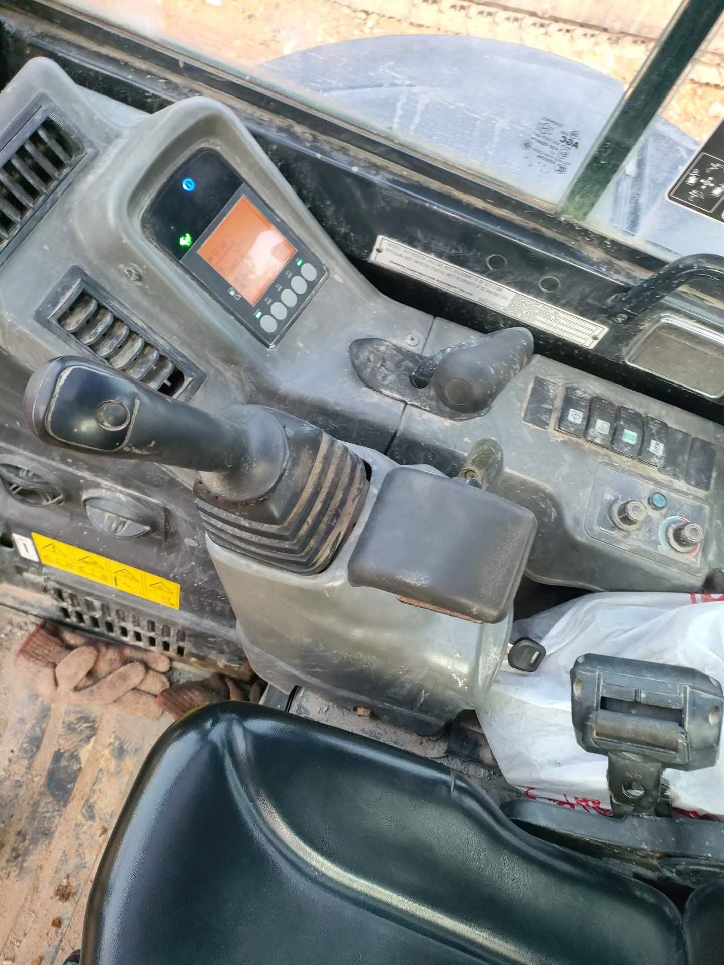 Used Yanmar VIO60-6B Excavator 2016 Model / 4
