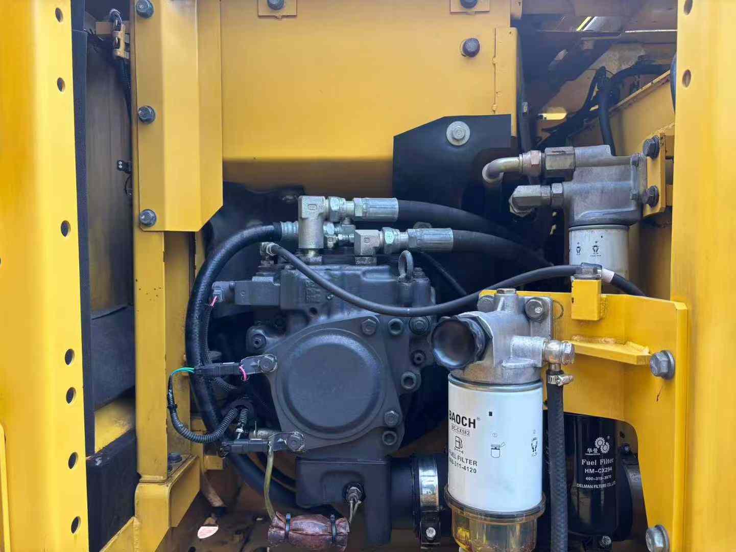 Used Komatsu PC120-8 Excavator 2016 Model / 3