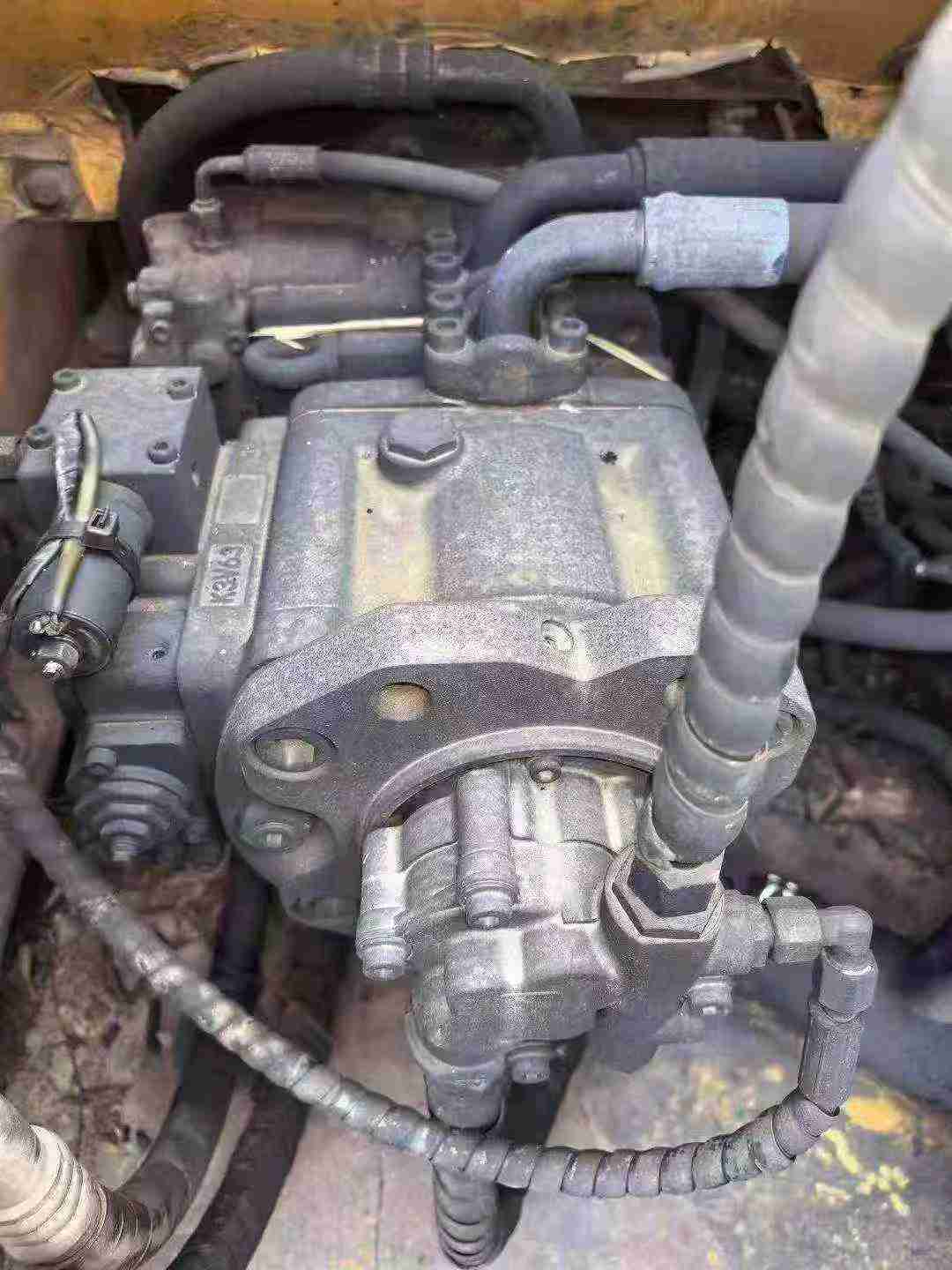 Used Sany SY135 Excavator 2013 Model / 3