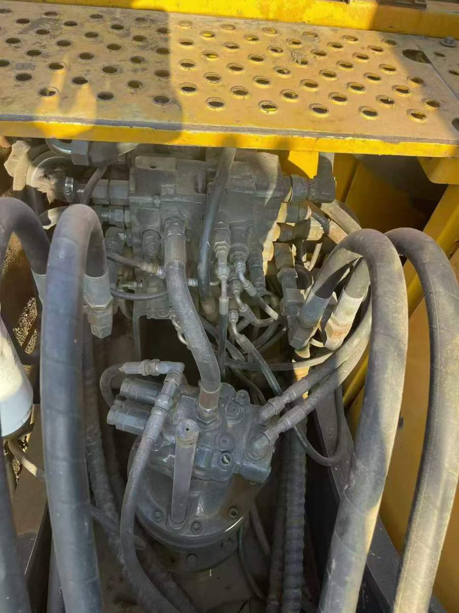 Used Volvo EC140DL Excavator 2016 Model / 8