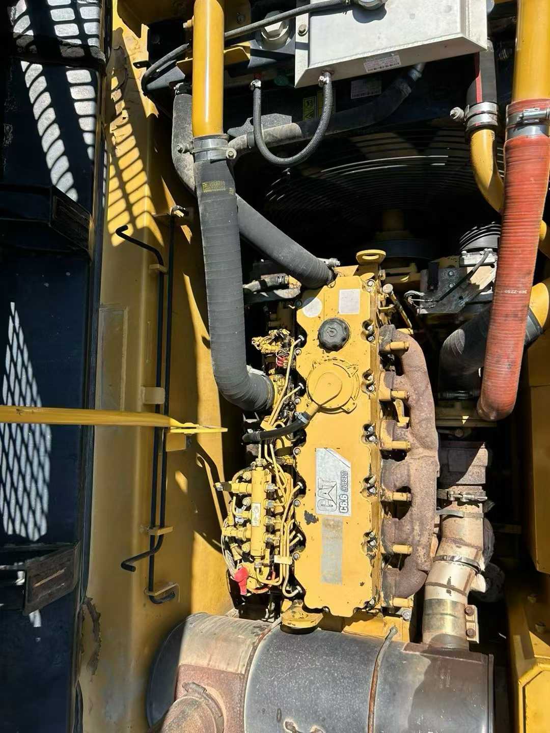 Used Caterpillar 323DL Excavator 2013 Model / 7