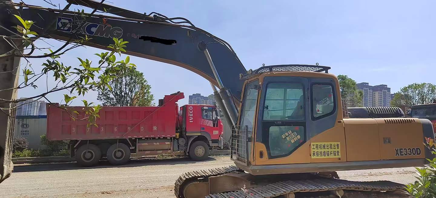 Used XCMG XE265D Excavator 2016 Model / 7