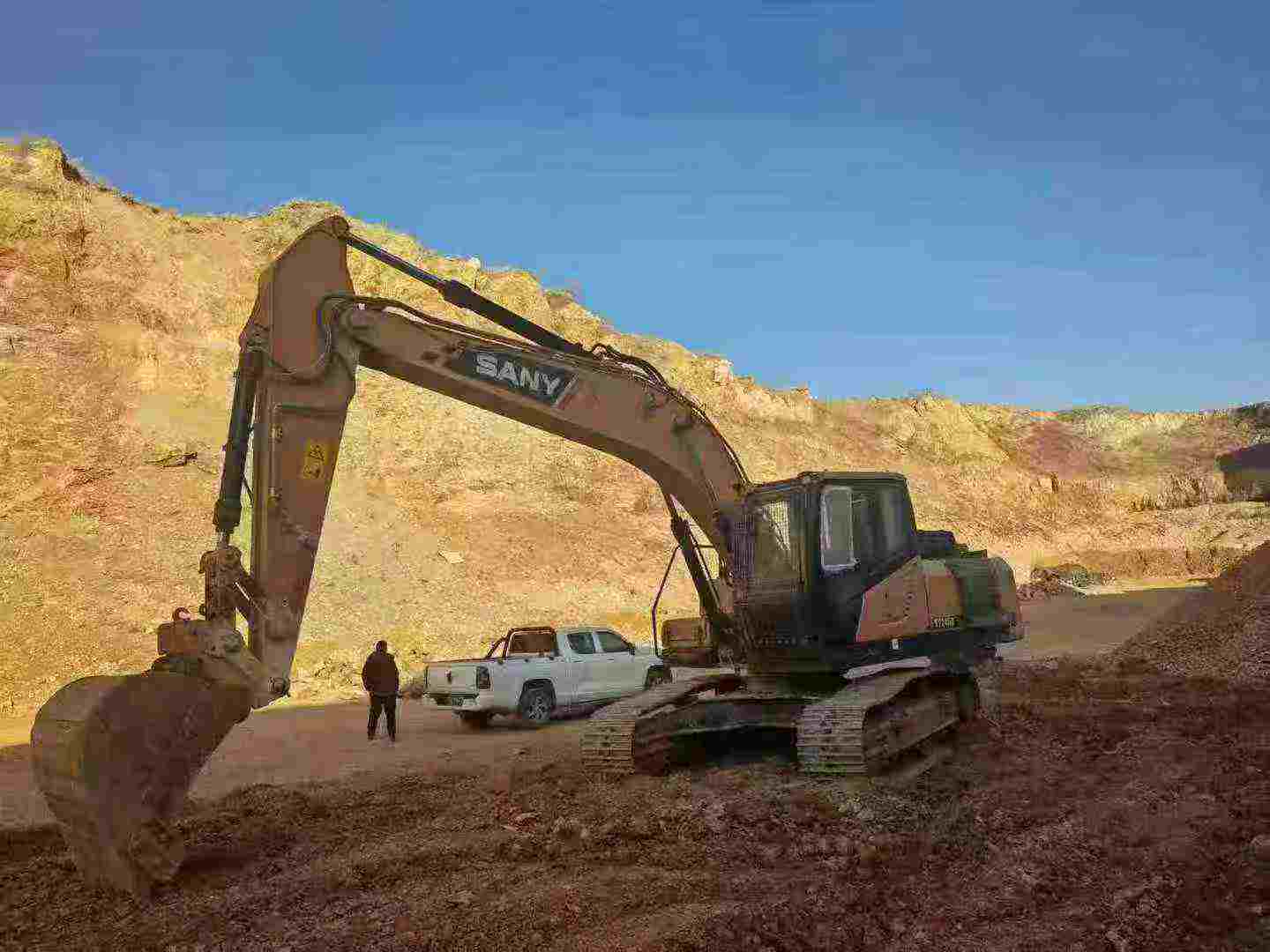 Used Sany SY235H Excavator 2022 Model / 2