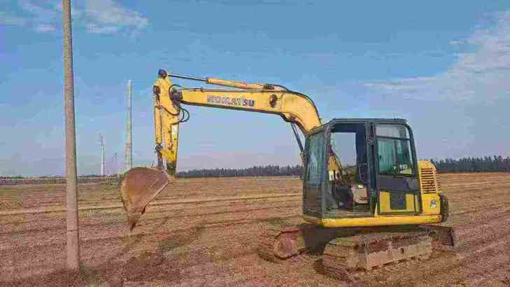 Buy Komatsu PC60-8 Used Excavator / 1