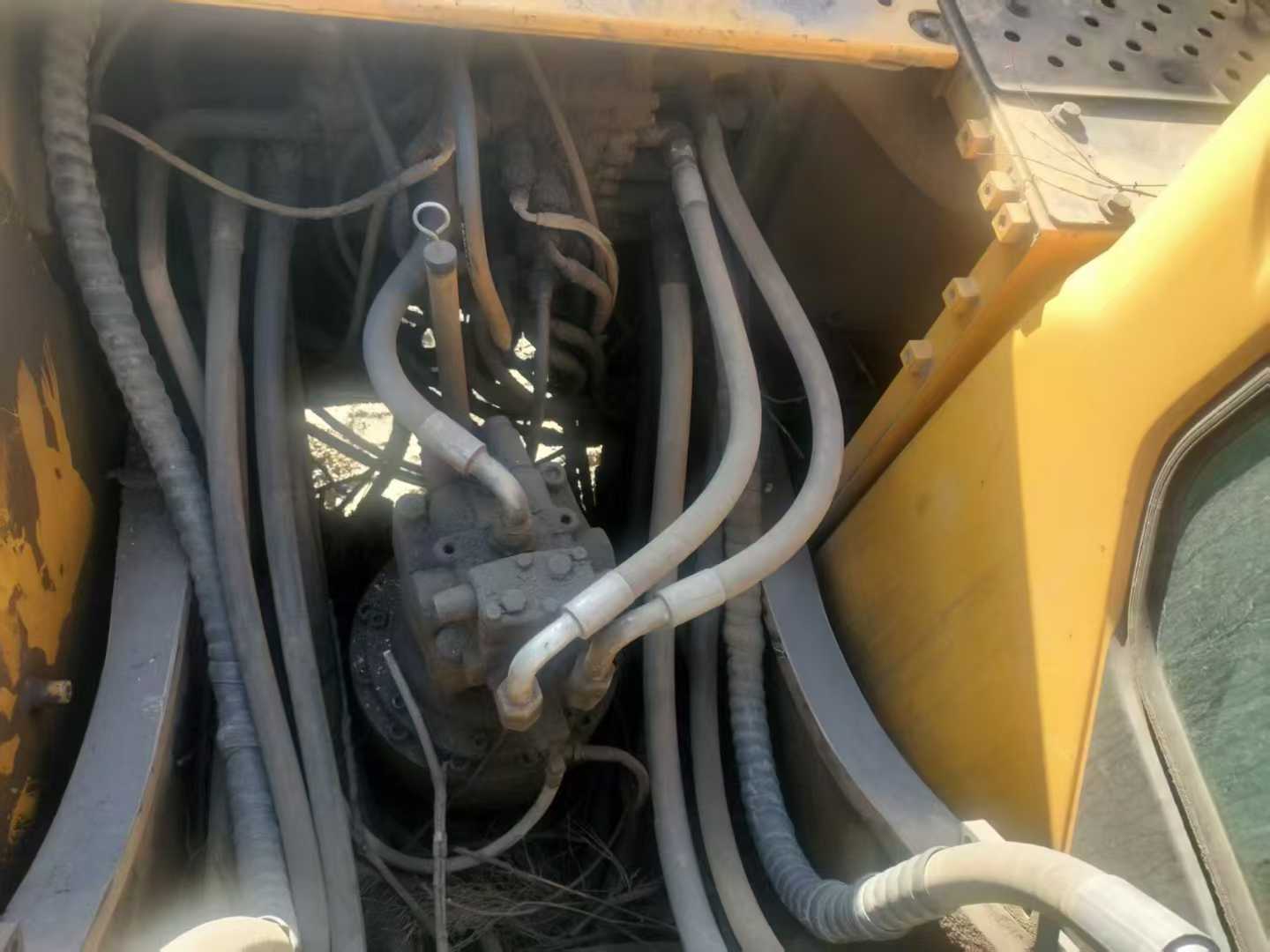 Used Volvo EC210B Excavator 2012 Model / 4