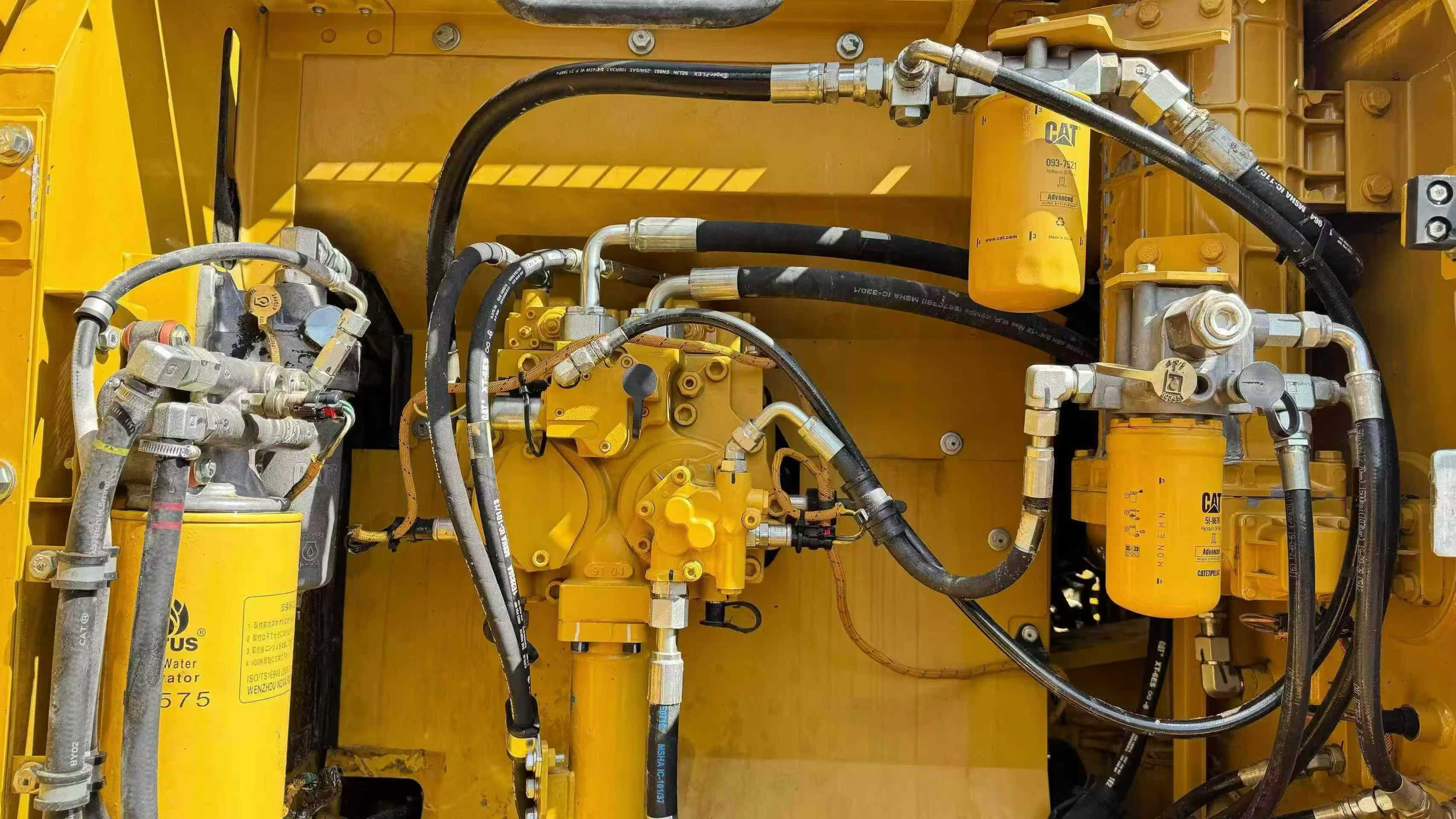 Used Caterpillar 326DL Excavator 2020 Model / 4