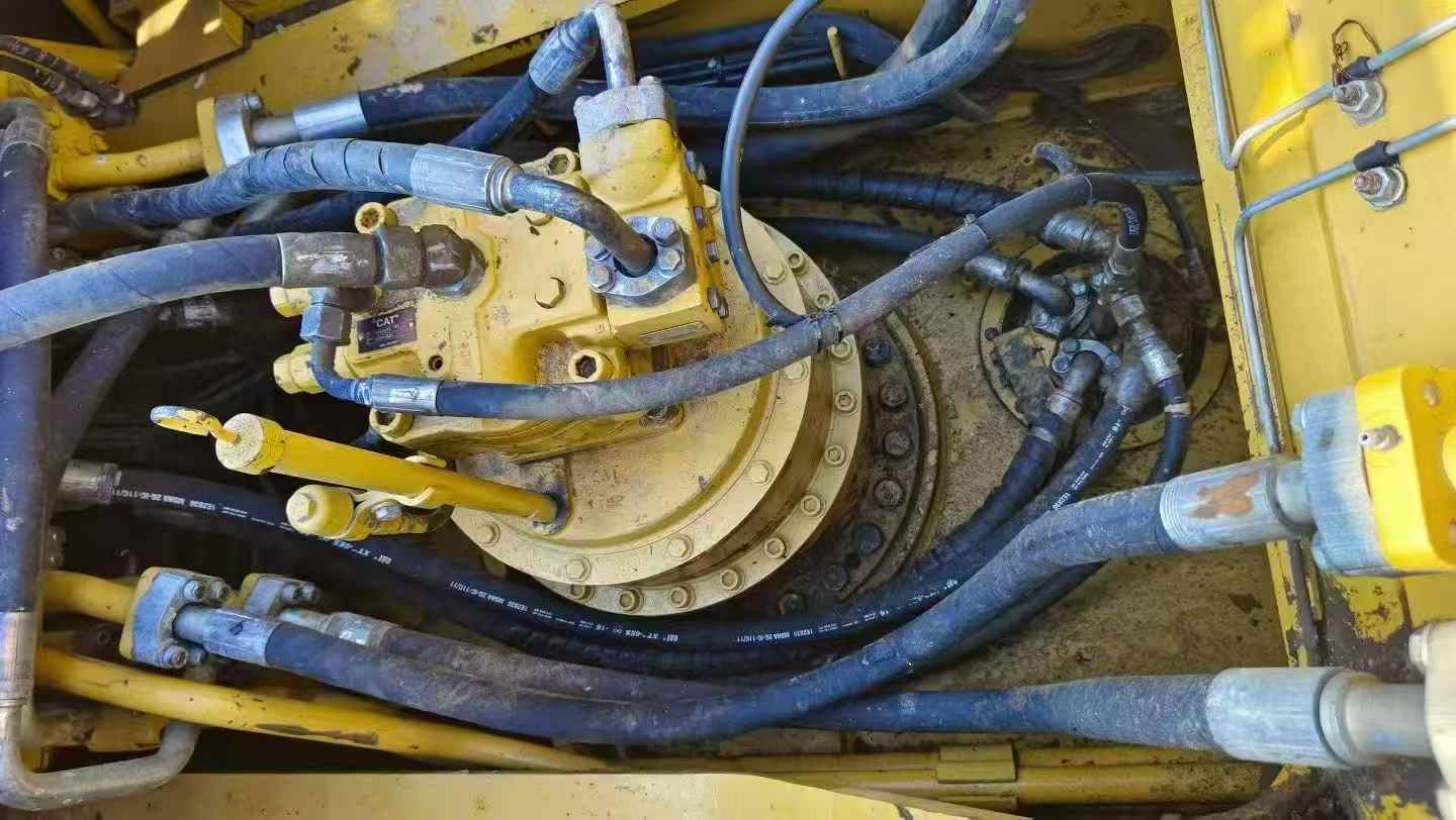 Used Caterpillar 340D2L Excavator 2017 Model / 9