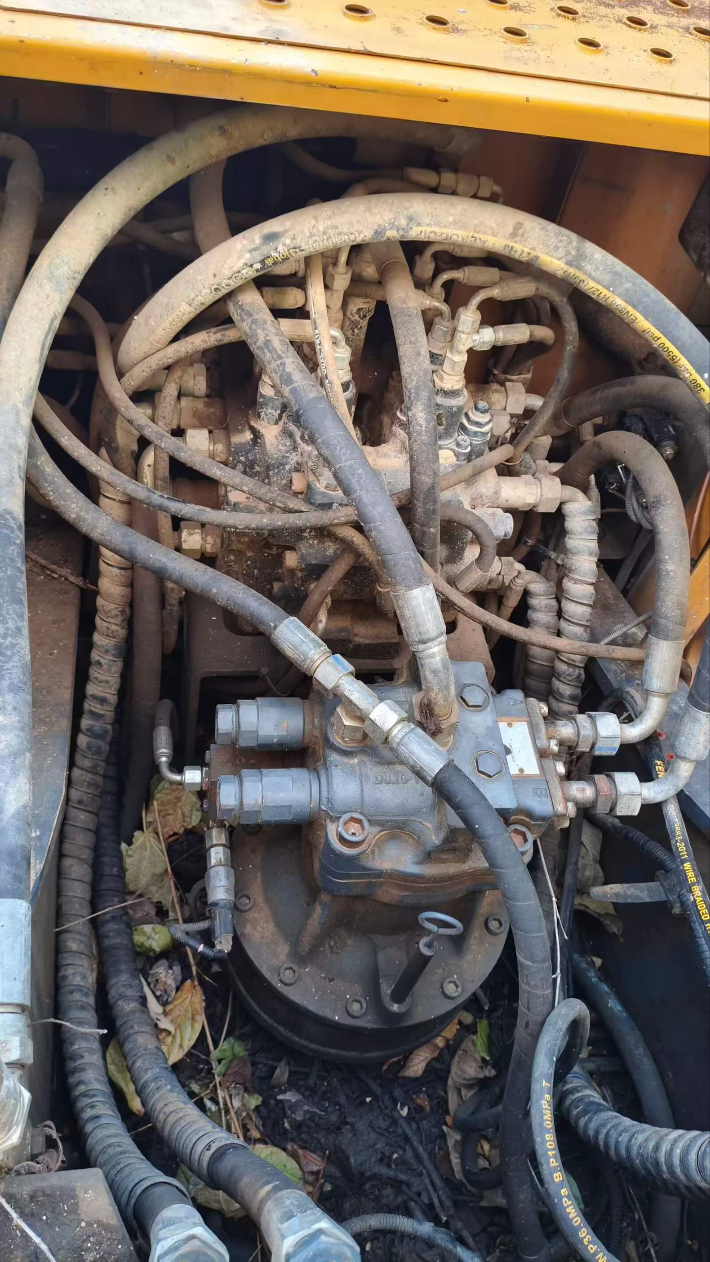 Used XCMG XE135GA Excavator 2018 Model / 3