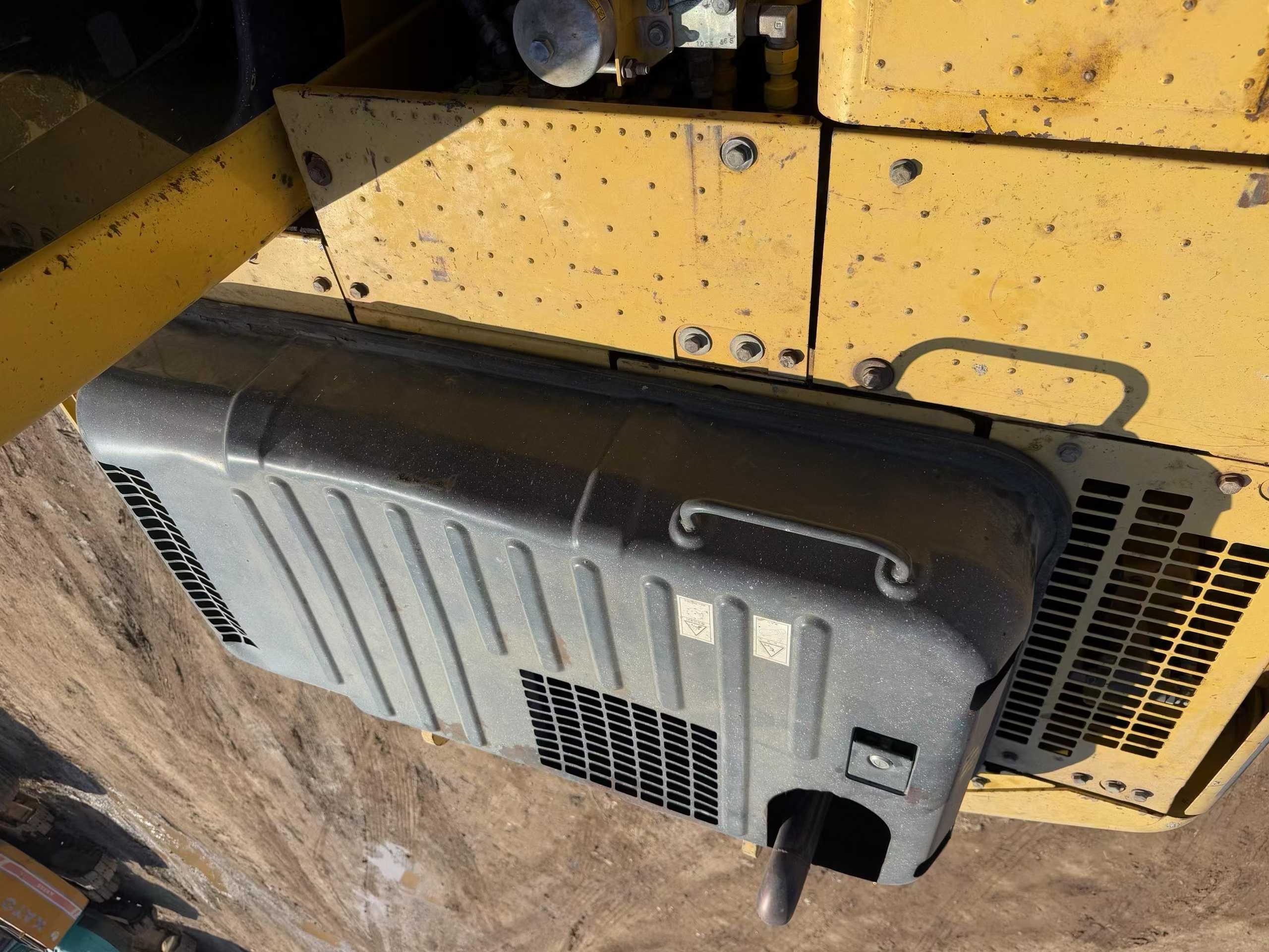 Used Komatsu PC120-8 Excavator 2016 Model / 9