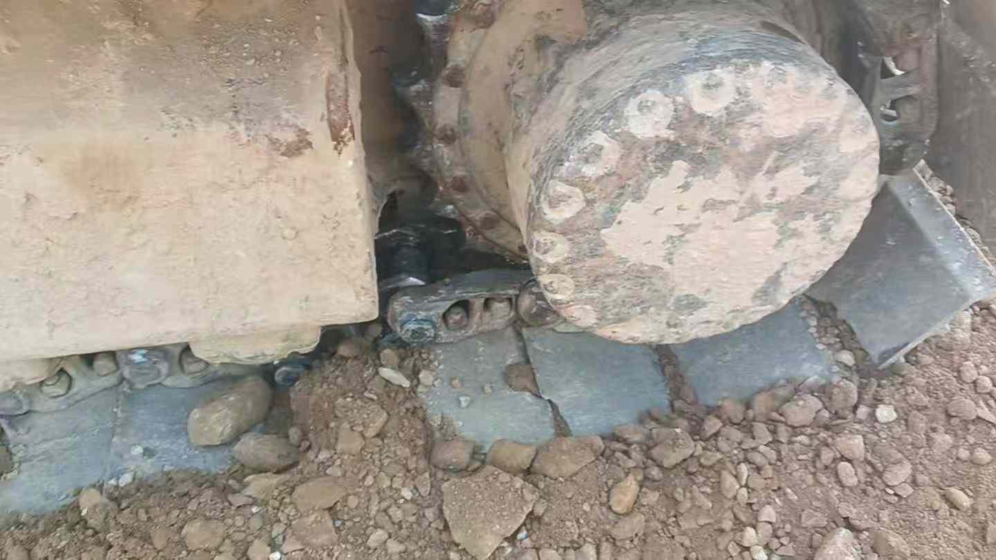 Used Komatsu PW200-7 Excavator 2016 Model / 4