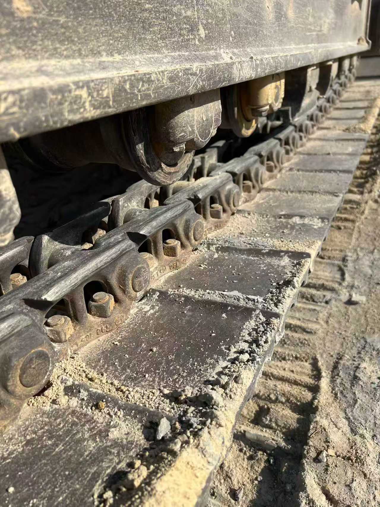 Used XCMG XE215 Excavator 2014 Model / 4