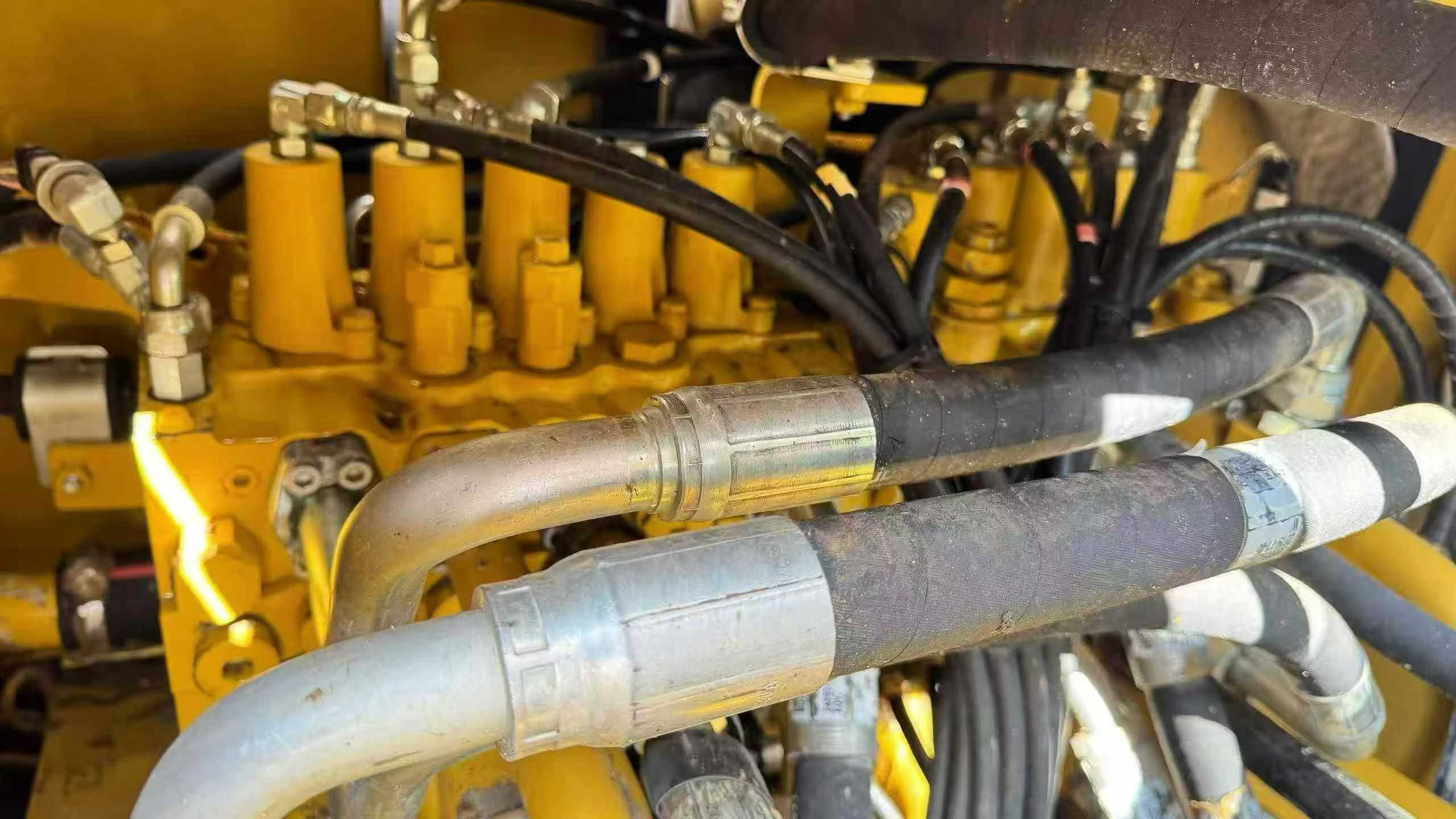 Used Caterpillar 326DL Excavator 2020 Model / 6