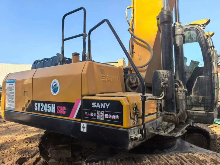 Buy Sany SY245H Used Excavator / 1