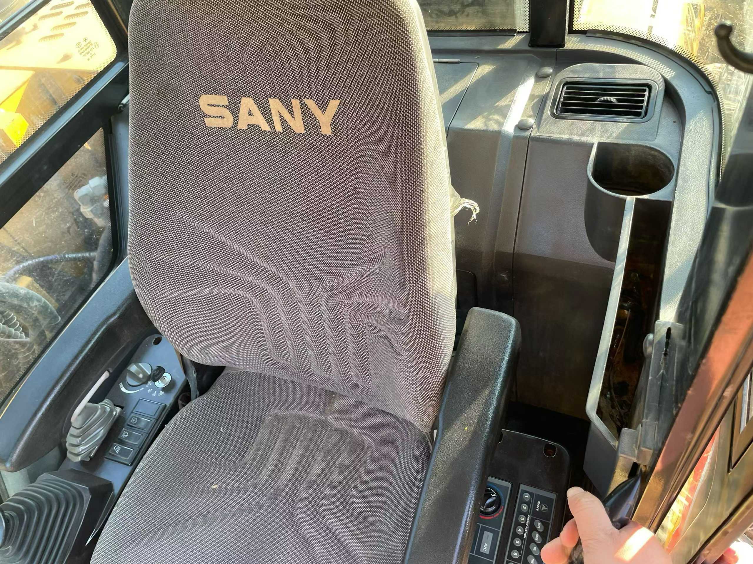 Used Sany SY65W Excavator 2018 Model / 6